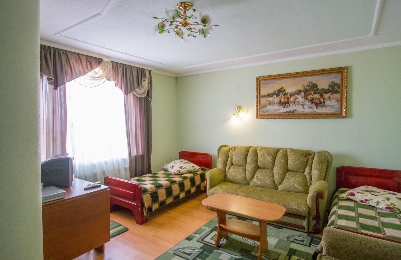 Orysya Hotel Kopychyntsi Exterior photo
